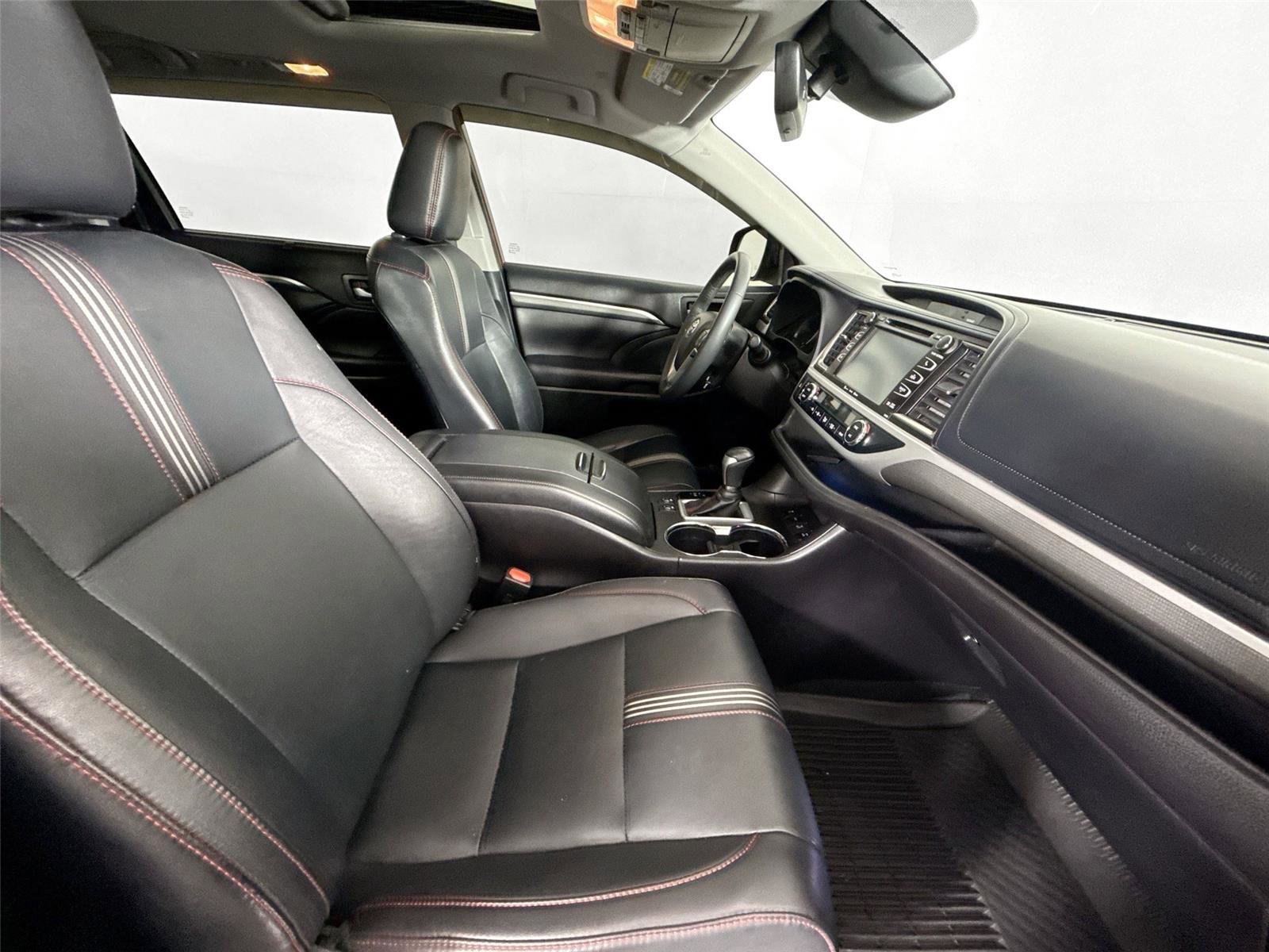 Used 2019 Toyota Highlander SE AWD/4WD image 51