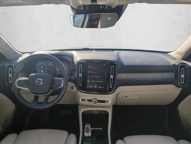 Used 2021 Volvo XC40 T5 Inscription w/ Climate Package image 21