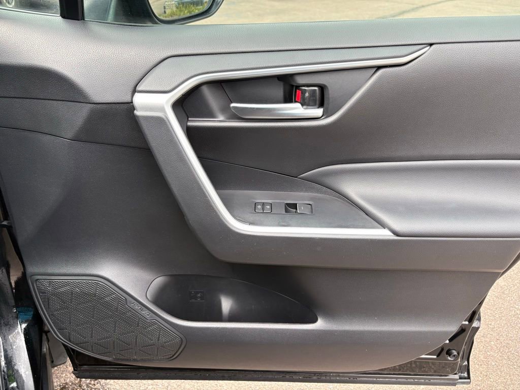 Used 2024 Toyota RAV4 XLE image 36