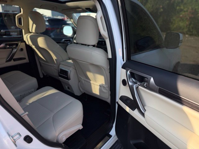 Certified 2023 Lexus GX 460 Premium w/ Accessory Package AWD/4WD image 10