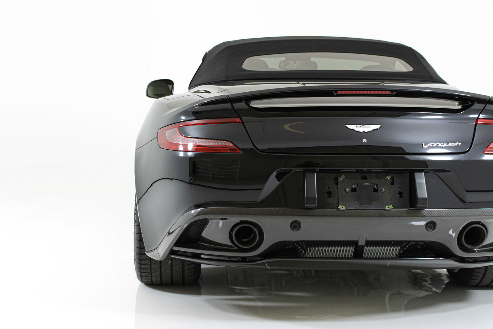 Used 2014 Aston Martin Vanquish Volante RWD image 27
