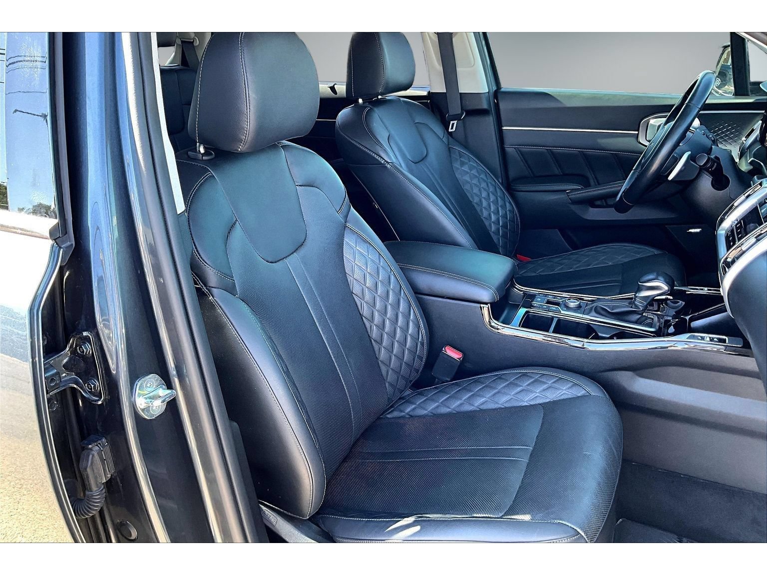 Used 2023 Kia Sorento SX AWD/4WD image 30