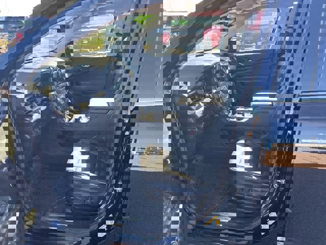 Certified 2023 GMC Acadia Denali w/ Black Diamond Edition image 9