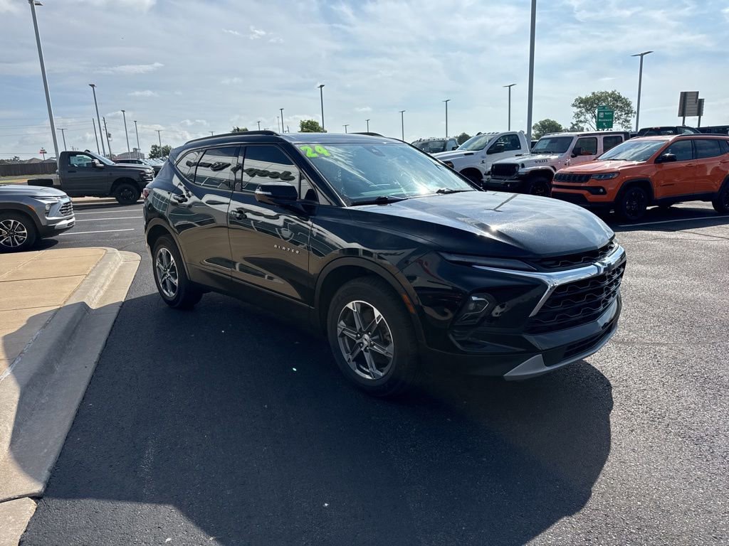 Used 2024 Chevrolet Blazer LT FWD image 8