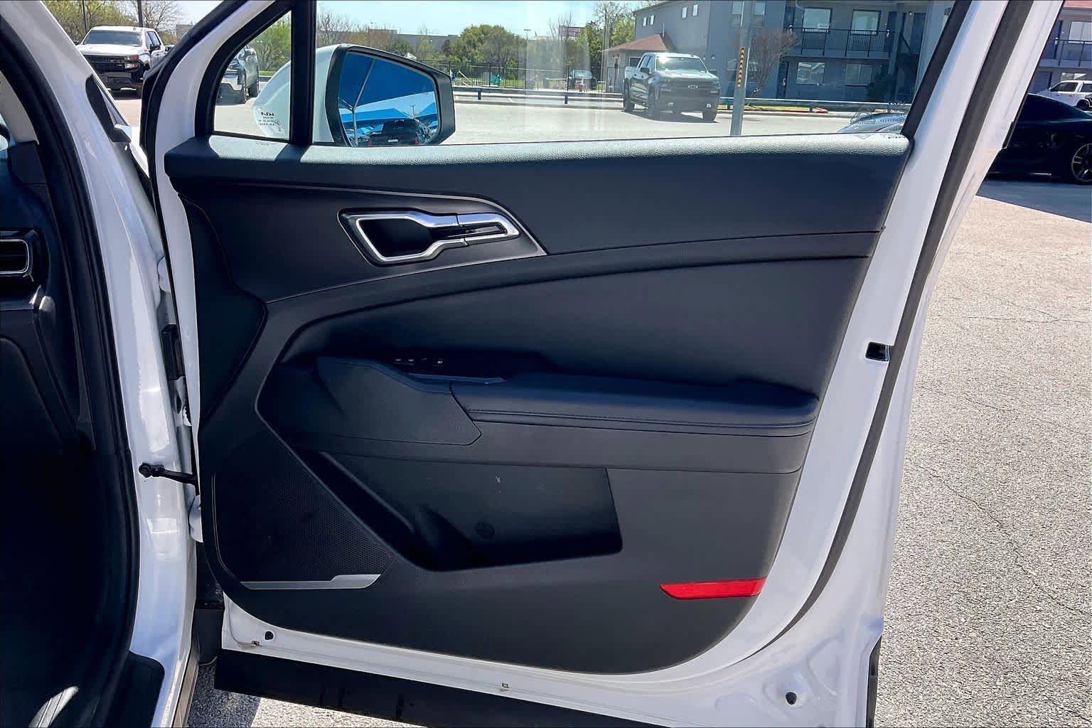 Used 2023 Kia Sportage EX image 21
