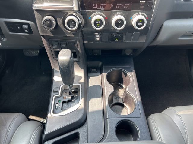 Used 2019 Toyota Sequoia SR5 AWD/4WD image 19