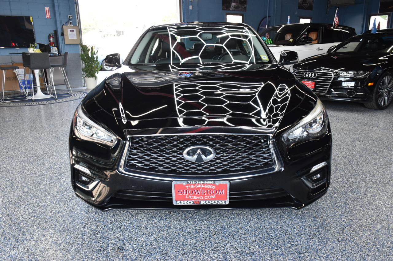 Used 2018 INFINITI Q50 Luxe w/ Essential Package (3.0T Luxe) AWD/4WD image 13