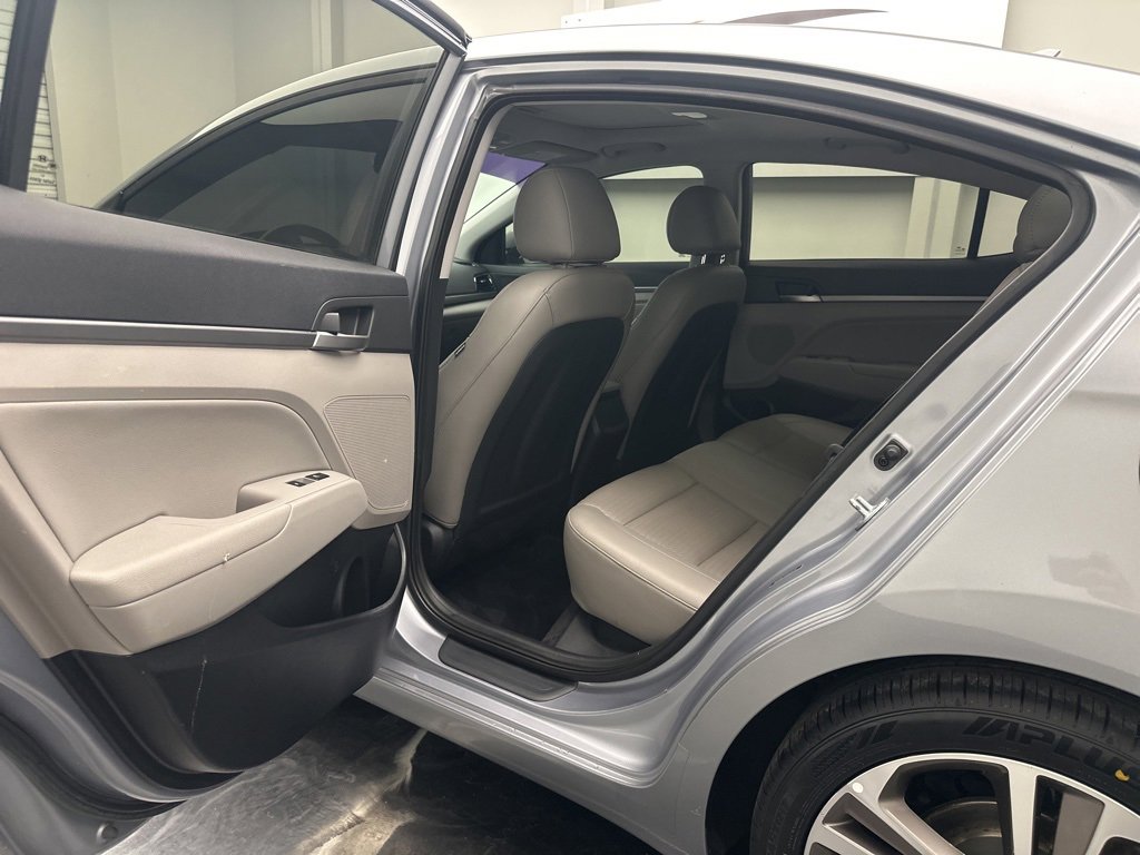 Used 2017 Hyundai Elantra Limited w/ Limited Tech Package 04 image 6