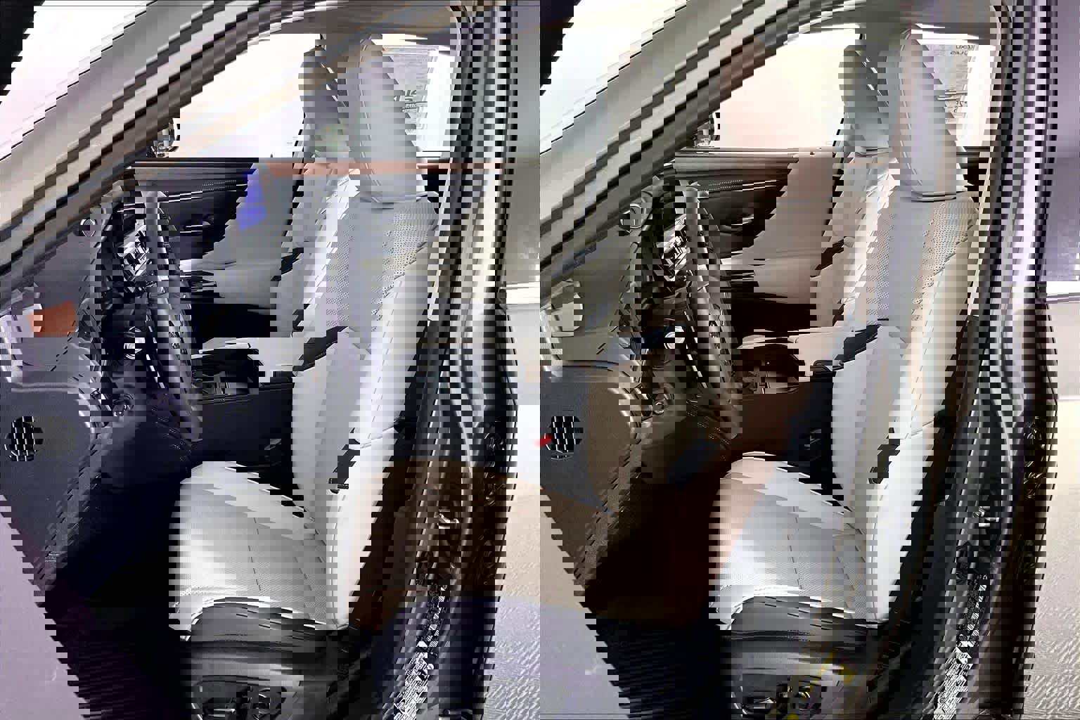 New 2025 Lexus ES 350 image 18