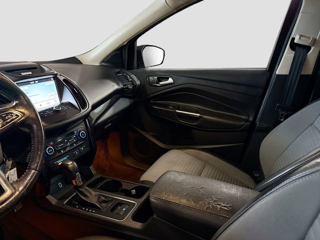 Used 2018 Ford Escape SE w/ SE Sport Appearance Package image 25