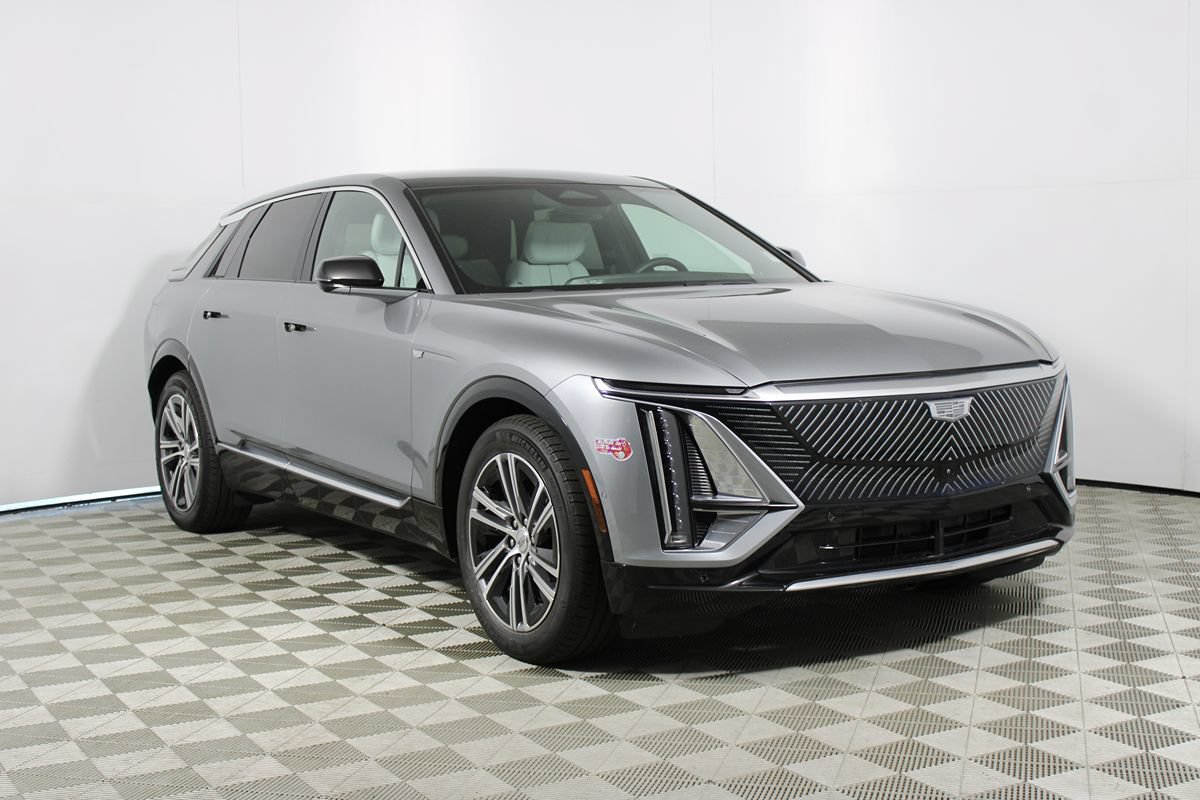 Used 2024 Cadillac Lyriq Luxury AWD/4WD image 33