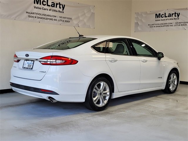 Used 2018 Ford Fusion S image 3
