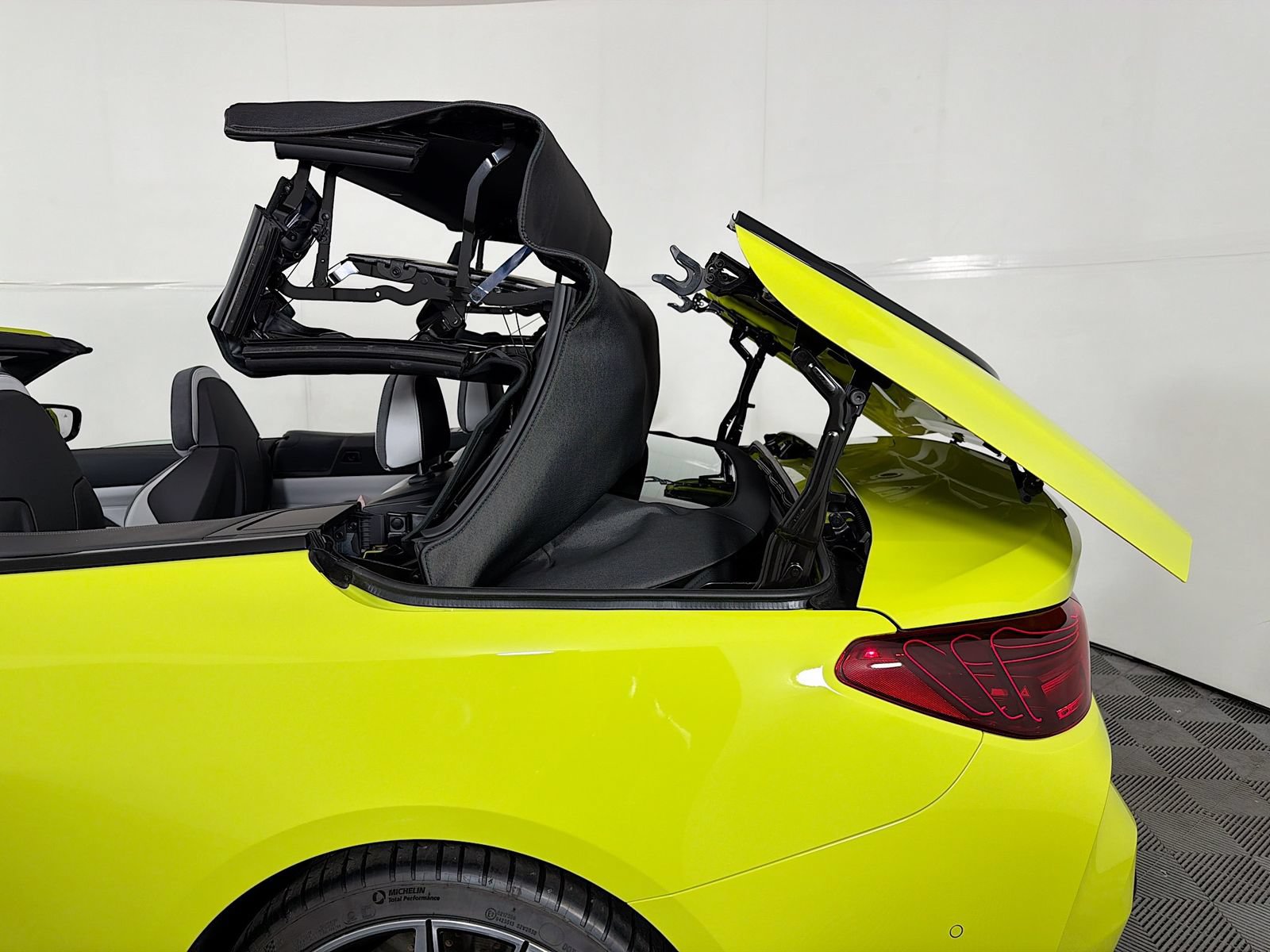 New 2027 BMW M4 xDrive Competition AWD/4WD image 15