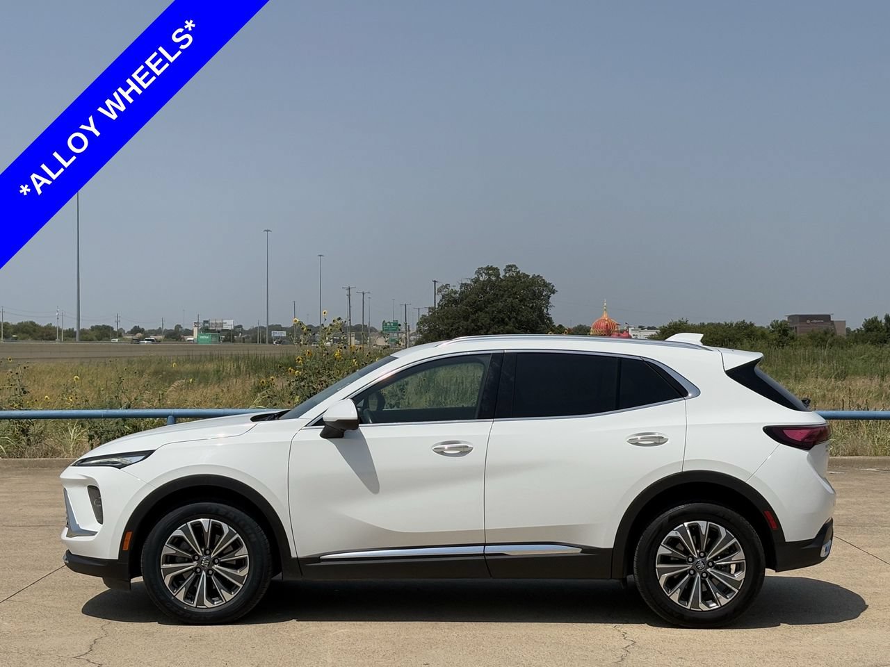 Used 2024 Buick Envision Preferred AWD/4WD image 3
