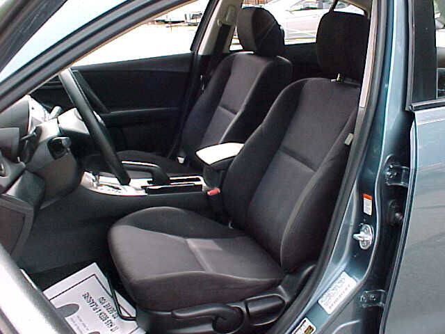 Used 2010 MAZDA MAZDA3 i Sport FWD image 12