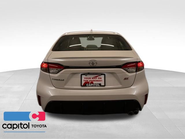 Certified 2026 Toyota Corolla SE FWD image 3