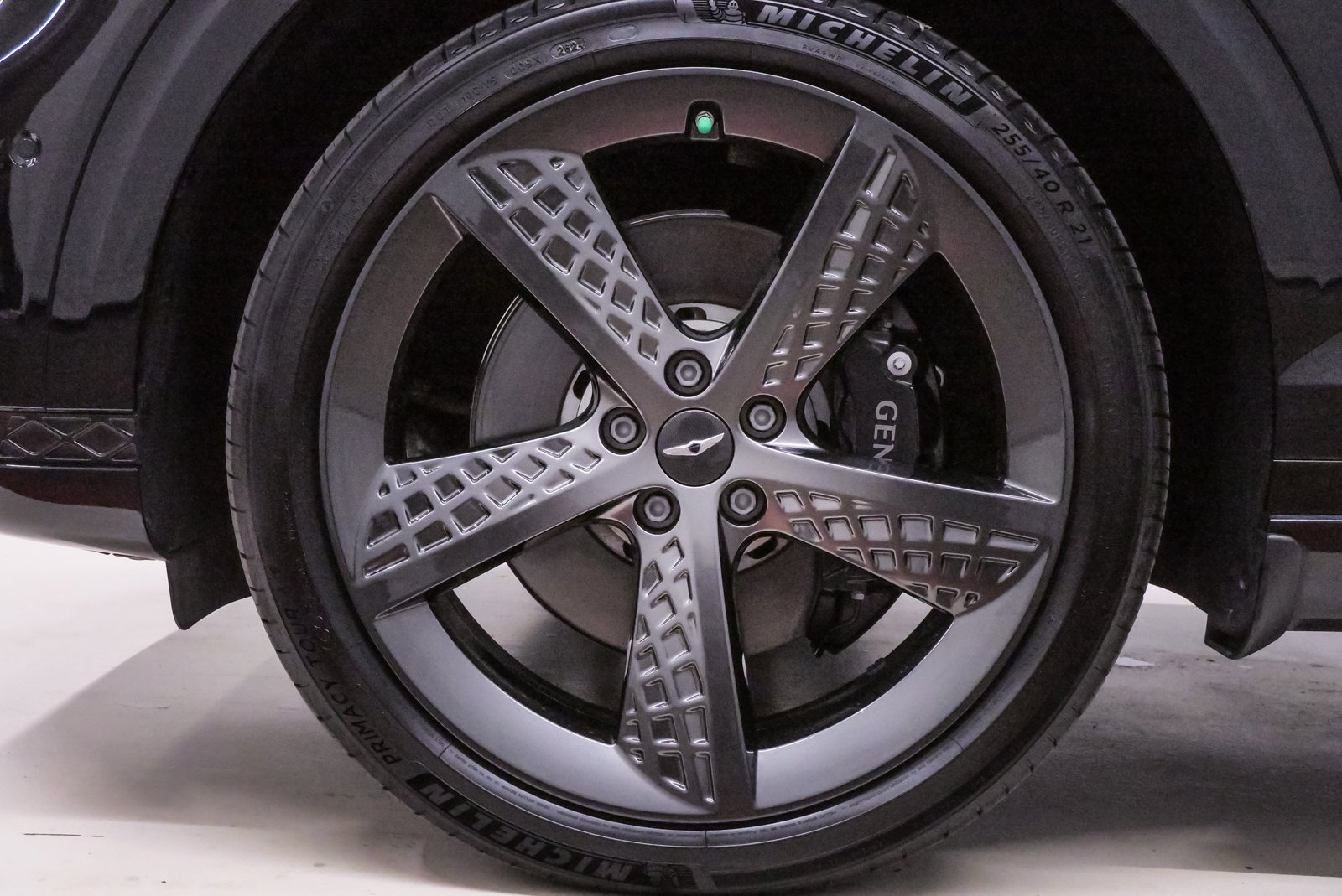 Certified 2025 Genesis GV70 3.5T Sport w/ Sport Advanced Package image 27