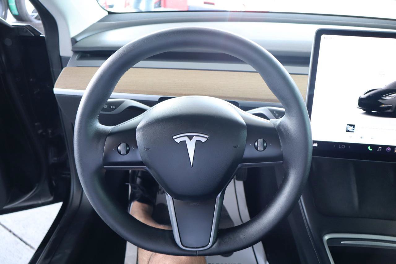 Used 2022 Tesla Model 3 Long Range AWD/4WD image 19