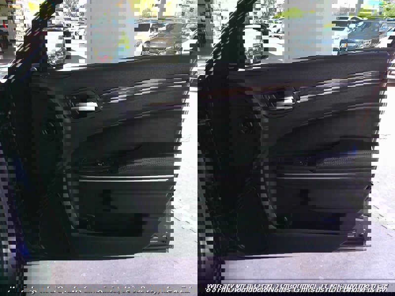 Used 2019 Chrysler 300 Limited image 31
