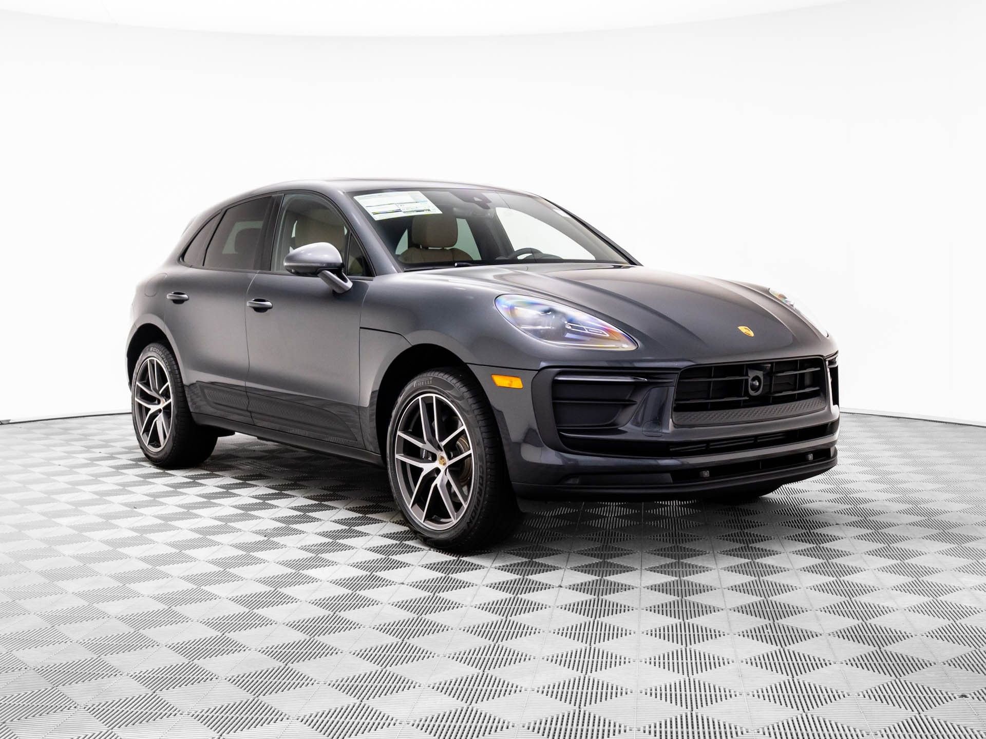 Certified 2025 Porsche Macan image 6