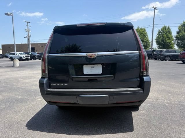 Used 2019 Cadillac Escalade ESV Luxury AWD/4WD image 4