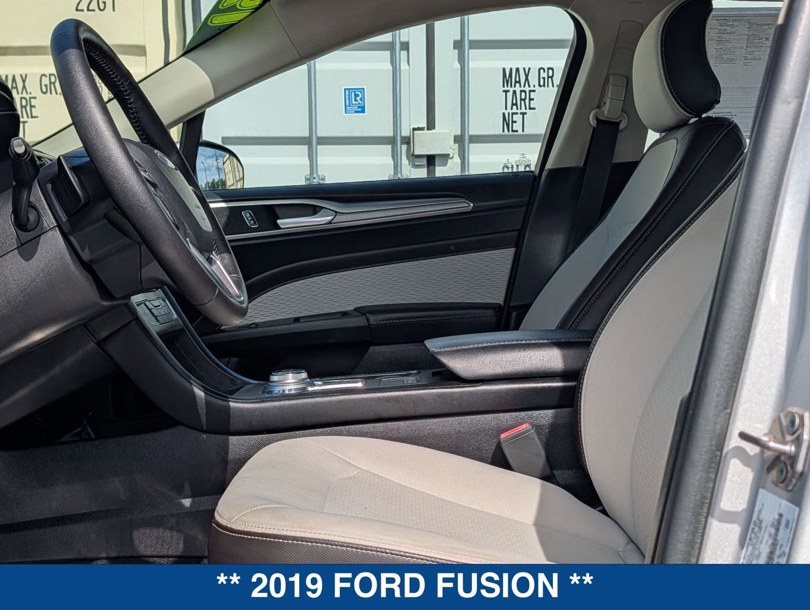 Used 2019 Ford Fusion SE w/ Equipment Group 151A image 19