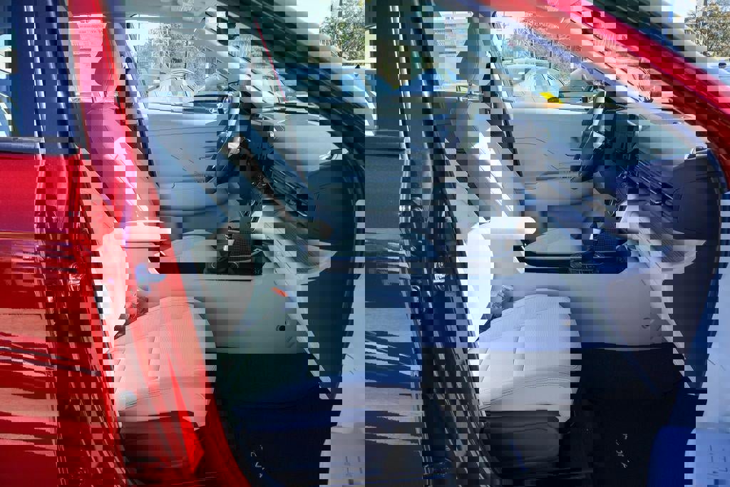 New 2026 Hyundai Kona SE image 8