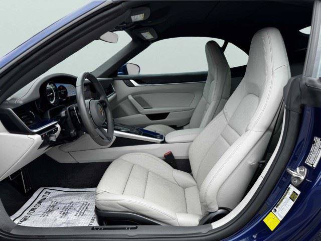 Used 2024 Porsche 911 Carrera RWD image 16