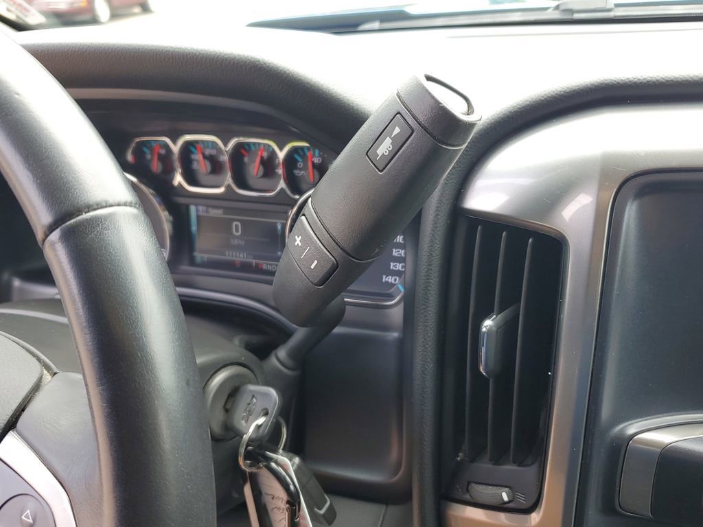 Used 2018 Chevrolet Silverado 1500 LT w/ All Star Edition AWD/4WD image 23