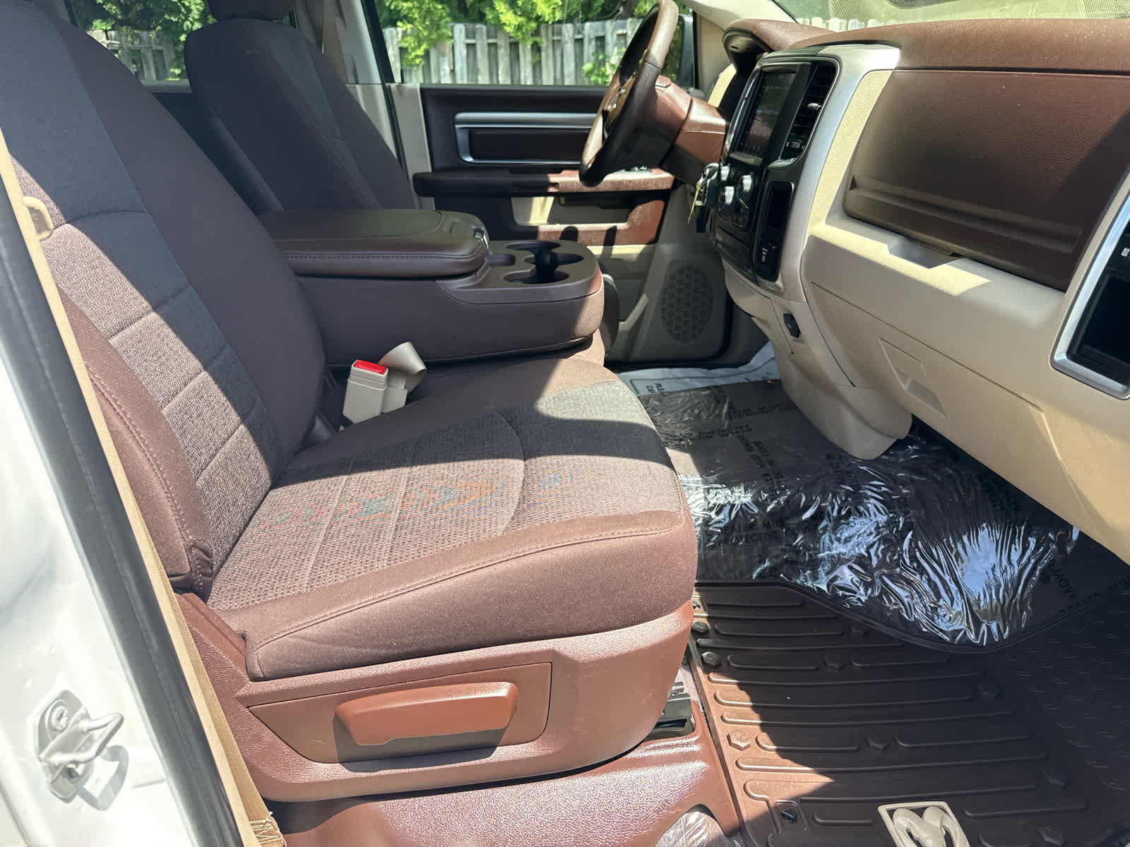 Used 2020 RAM 1500 Classic SLT AWD/4WD image 12
