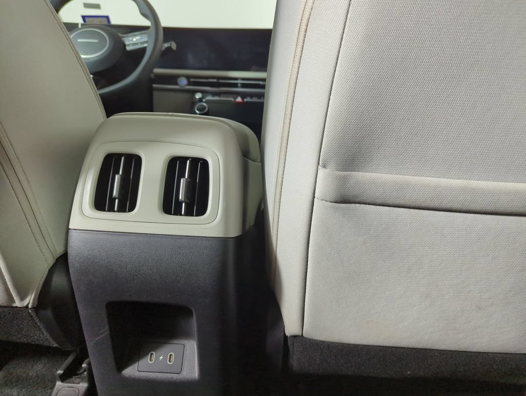 Used 2025 Hyundai Tucson SEL FWD image 30