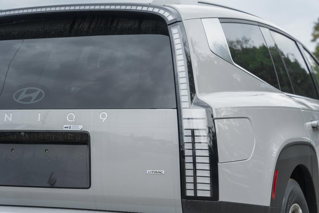 New 2026 Hyundai Ioniq 9 SE image 6