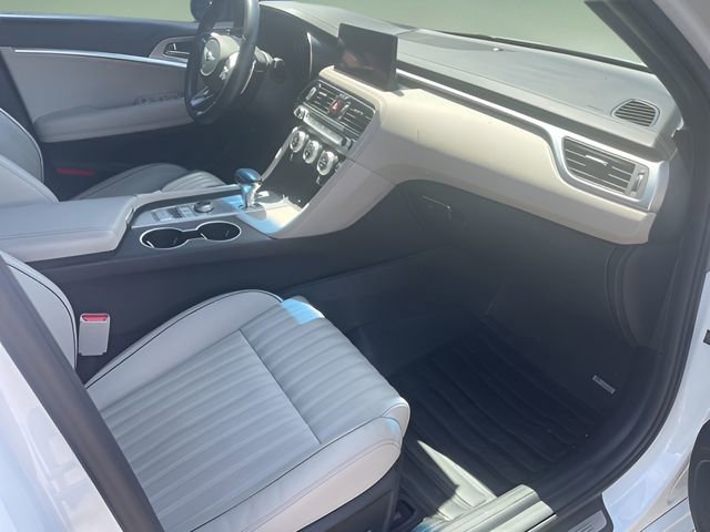 Used 2022 Genesis G70 3.3T w/ Sport Advanced Package image 18