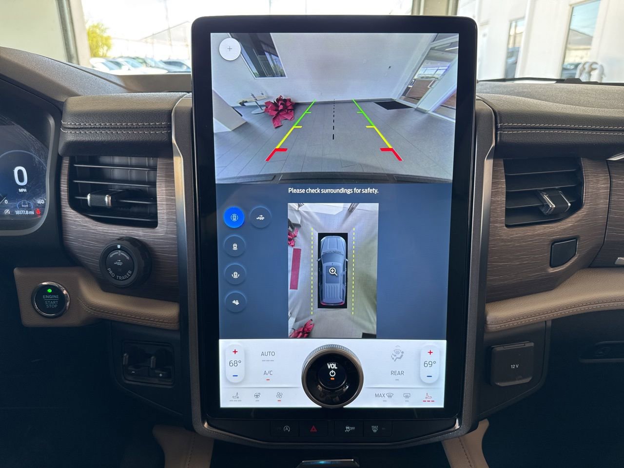 Used 2024 Ford Expedition Limited image 30