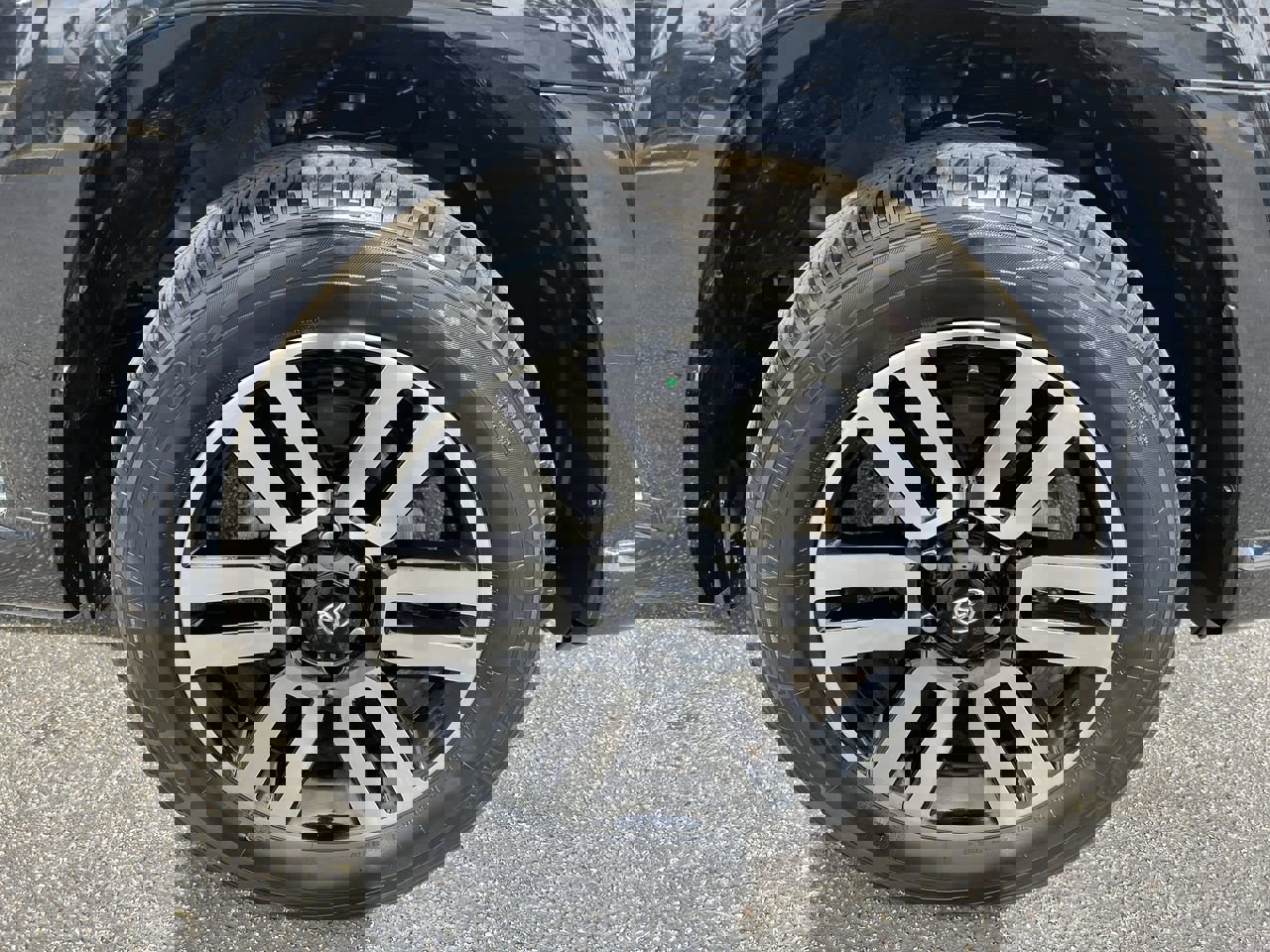 Used 2023 Toyota 4Runner Limited image 13