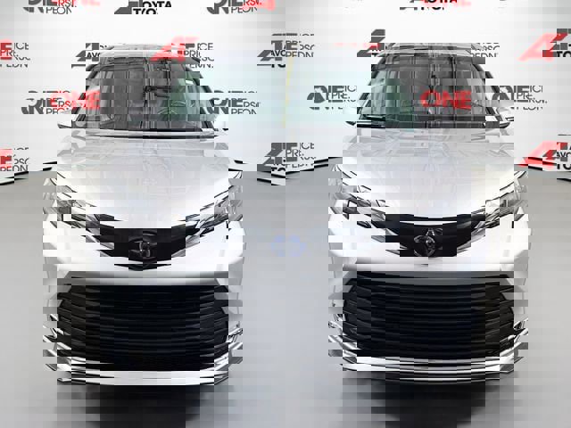 Certified 2024 Toyota Sienna XLE w/ XLE Plus Package image 2