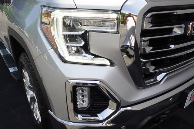 Used 2022 GMC Sierra 1500 SLT w/ SLT Premium Plus Package AWD/4WD image 33