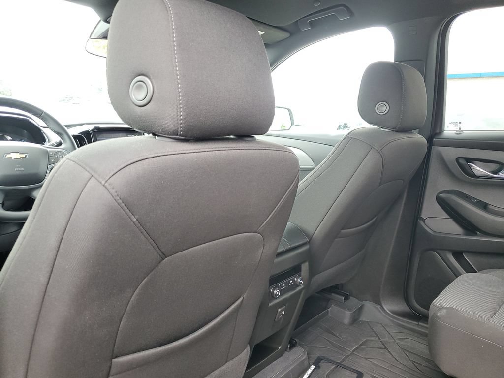 Certified 2023 Chevrolet Traverse LT FWD image 30