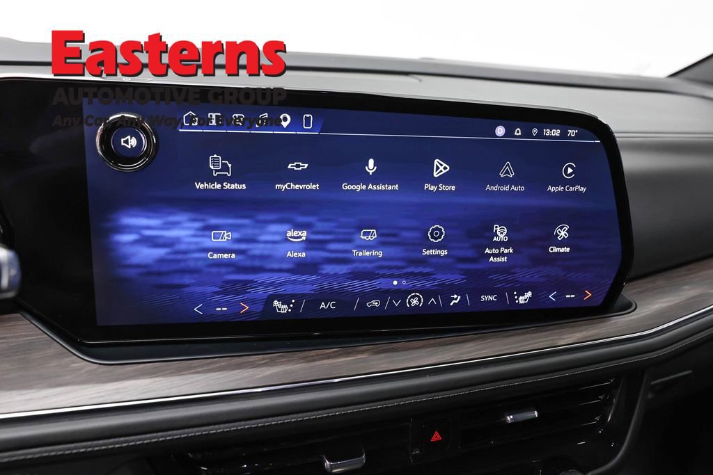 Used 2025 Chevrolet Suburban Z71 AWD/4WD image 19