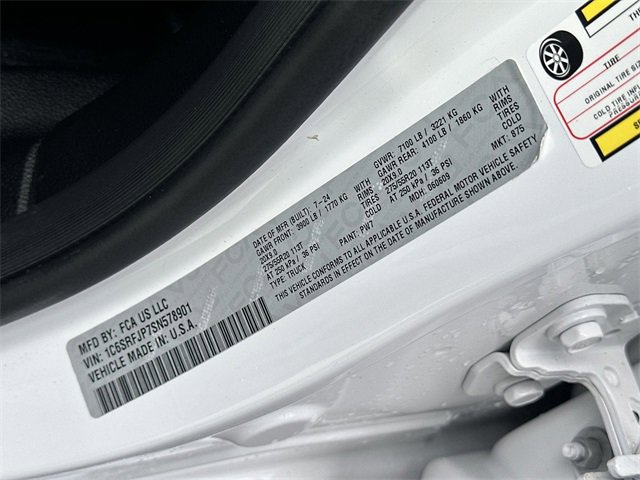 Used 2025 RAM 1500 Laramie image 34