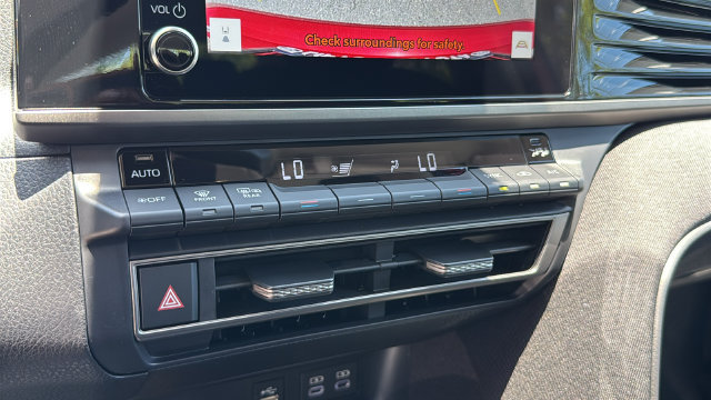 Used 2025 Toyota Camry LE w/ Convenience Package FWD image 27