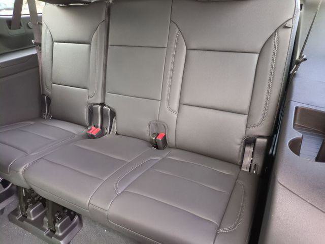 New 2026 Chevrolet Suburban LT image 24