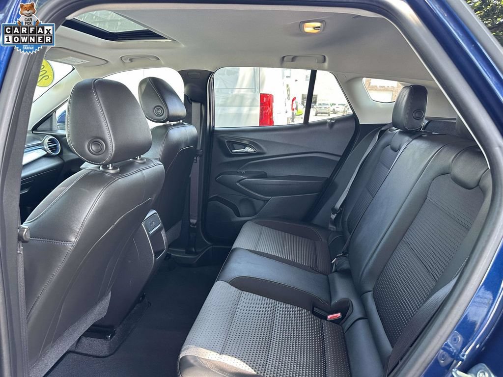 Used 2024 Chevrolet Trax LT w/ Sunroof Package FWD image 10