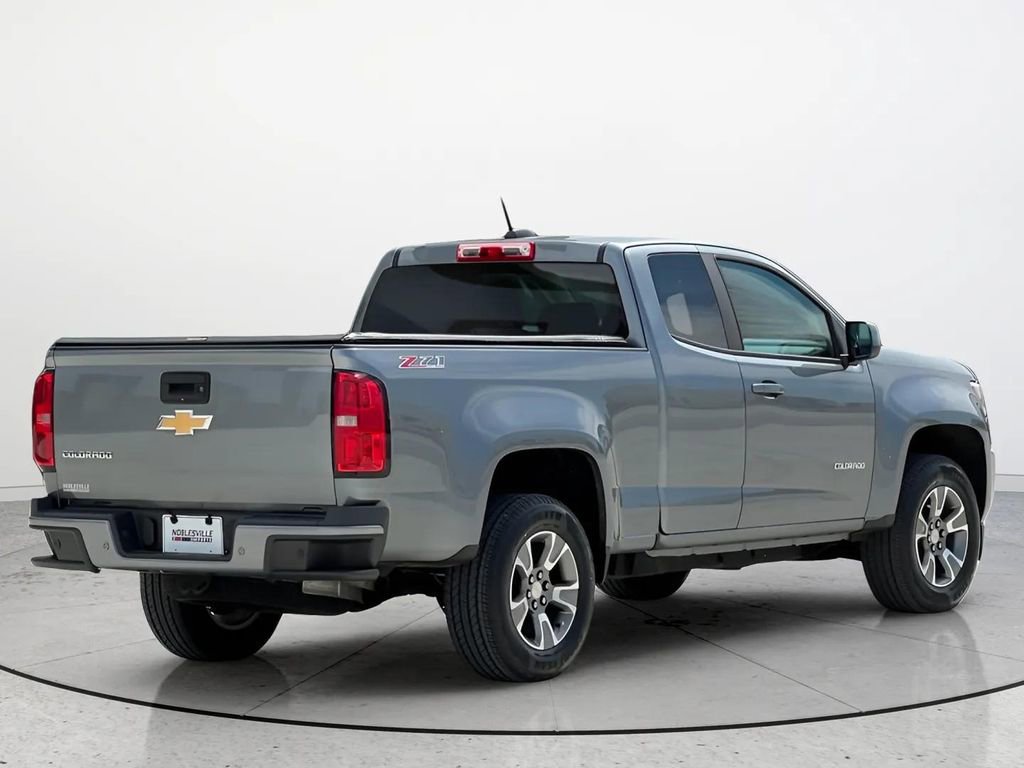 Used 2019 Chevrolet Colorado Z71 AWD/4WD image 2