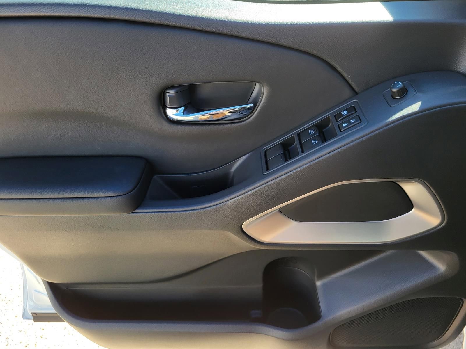 New 2026 Nissan Frontier SV image 17