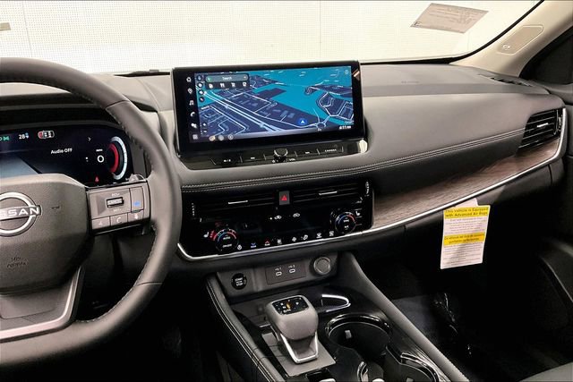 New 2026 Nissan Rogue Platinum image 8