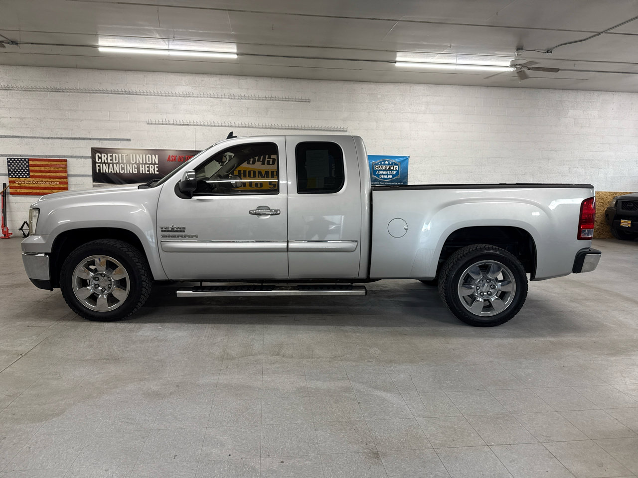 Used 2010 GMC Sierra 1500 SLE w/ Texas Edition image 93