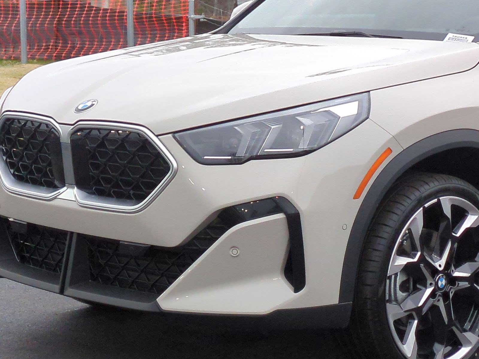 Certified 2026 BMW X2 xDrive28i w/ Technology Package AWD/4WD image 6