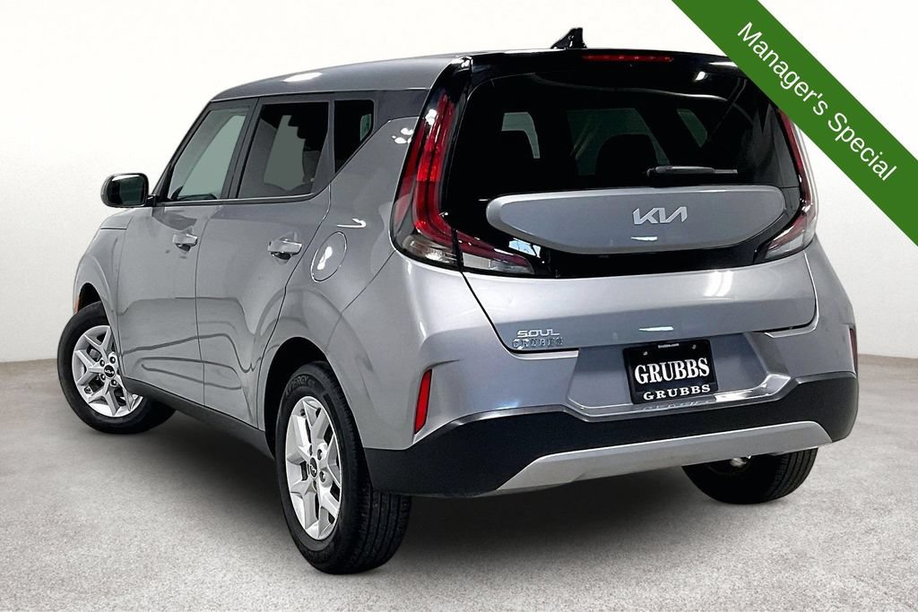 Used 2025 Kia Soul LX w/ LX Technology Package FWD image 15