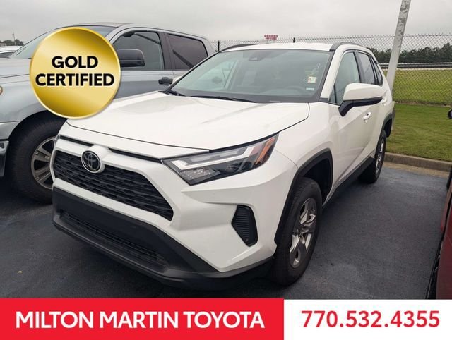 Used 2025 Toyota RAV4 XLE FWD image 5